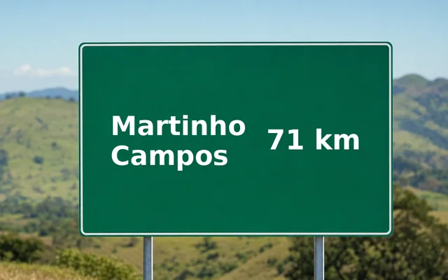 Placa de estrada indicando Martinho Campos a 71 km